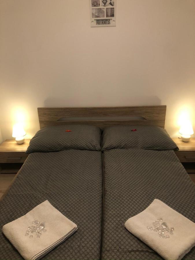 Diamond Apartman Debrecen Eksteriør bilde