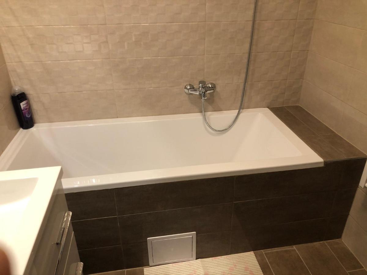 Diamond Apartman Debrecen Eksteriør bilde